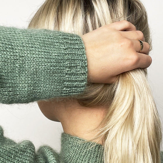 Sandy - Sweater
7