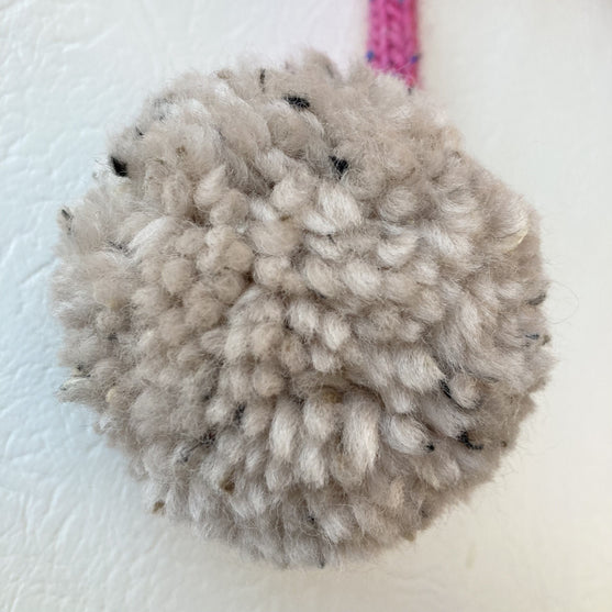 Triple pompom - Børnehue
6