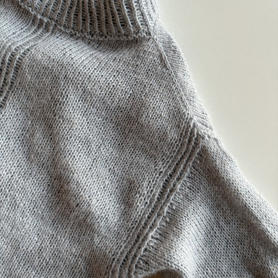 Mountain Ridge - Sweater
4
