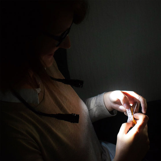 Nakkelampe Deluxe - Sort - Hobbii
8