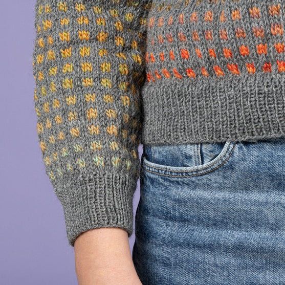 Pi - Sweater med prikker
6