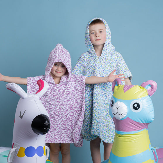 Beach Poncho - Barn
6