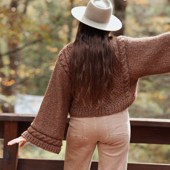Lucent – Sweater
12