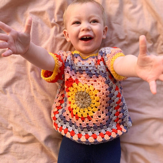 Sunburst - Børnebluse
2