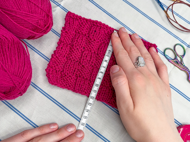 How to Make a Gauge Swatch for the #EasySummerCardiKAL