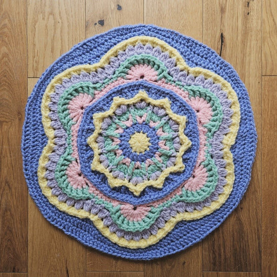 

Mini Mandala - Gulvtæppe
1