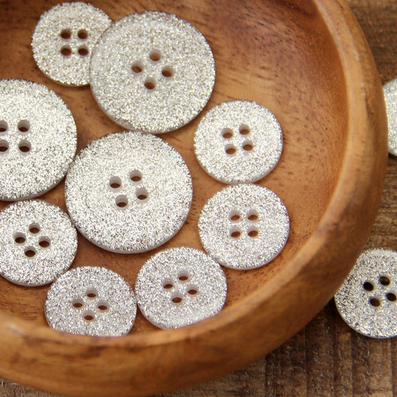 

Glitter Knapper - Sølv - Flere Størrelser - Go Handmade
5