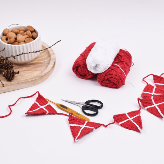 Hæklet Dannebrog flagranke - vimpel