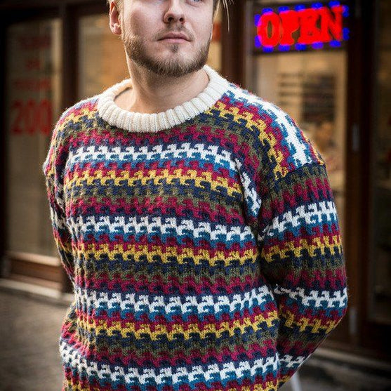 

H1720 - Multifarvet herresweater
1