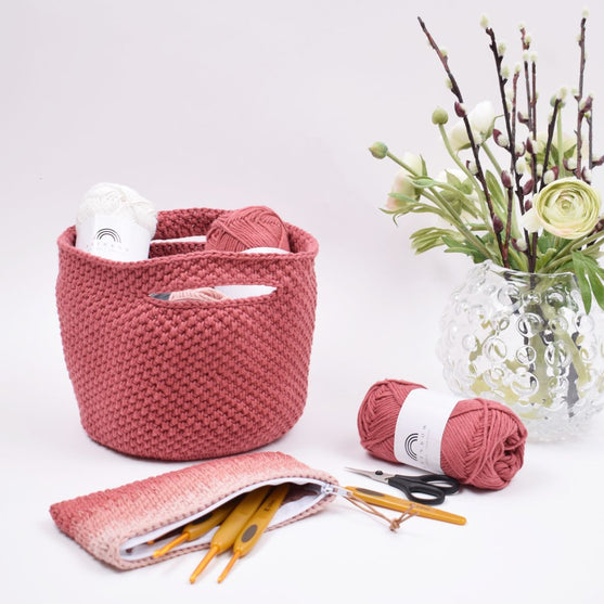 

Hæklet garntaske med struktur 8/8
1