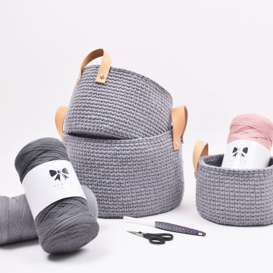 Ribbon kurve med læderhank i 3 størrelser