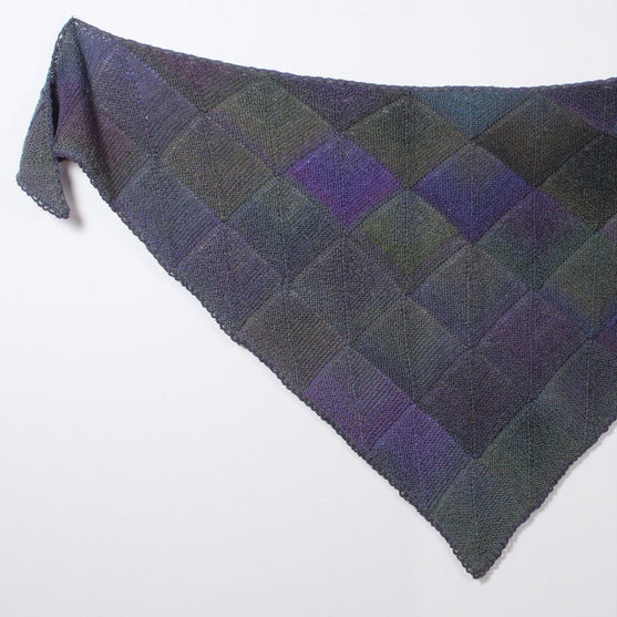 

Strikket Dream Colour domino sjal
3