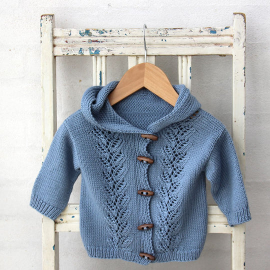 Hættetrøje med hulmønster