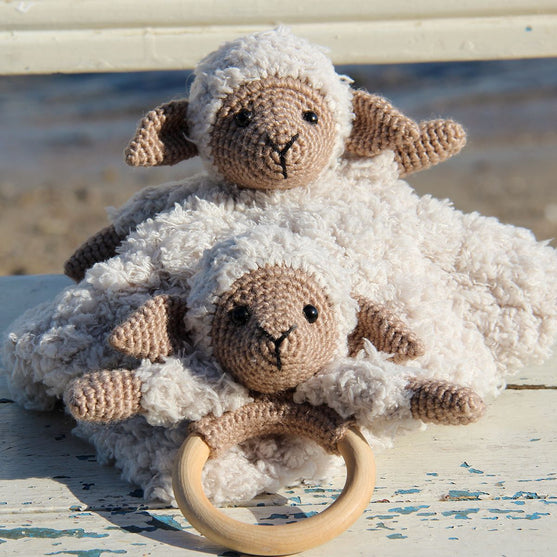 

Chanel på hyggeklud og træring
1