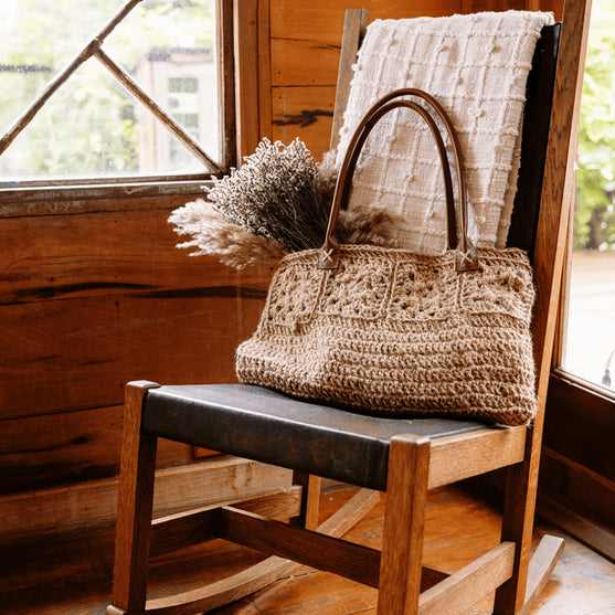 

Rose Window - Taske i Jutegarn
3