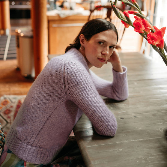 

Jacaranda - Raglansweater
1