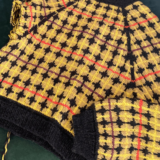 

Seven Sisters - Sweater
6