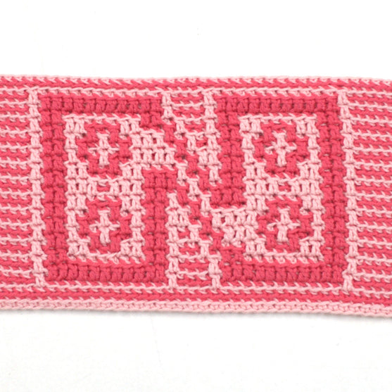 

Hooked on You - Halstørklæde
15