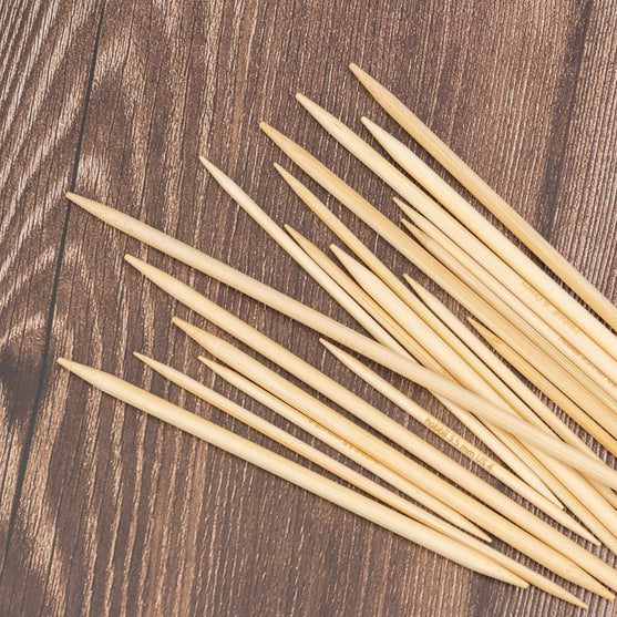

Bamboo Strømpepinde - 15 cm - Hobbii
5