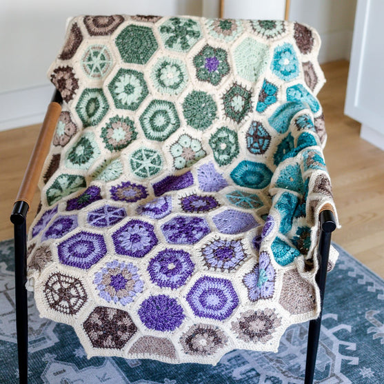 

Aura - Tæppe - #FrostandBloomCAL
8