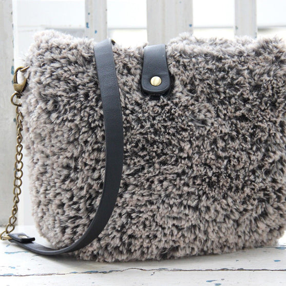 

Fur Lux Tasker
1