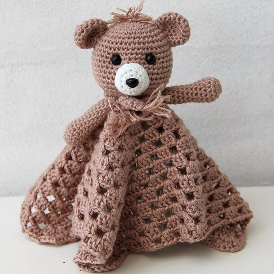 

Nusseklud med bamse
1