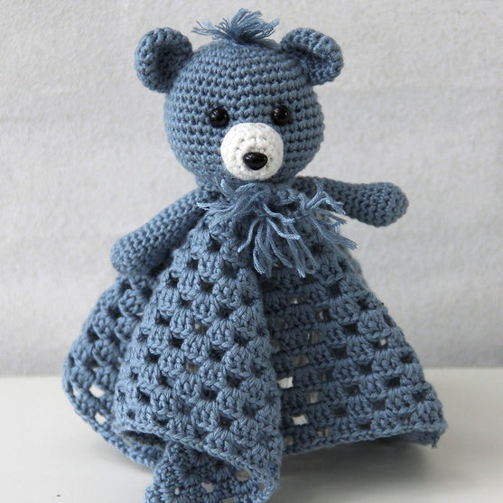 

Nusseklud med bamse
4