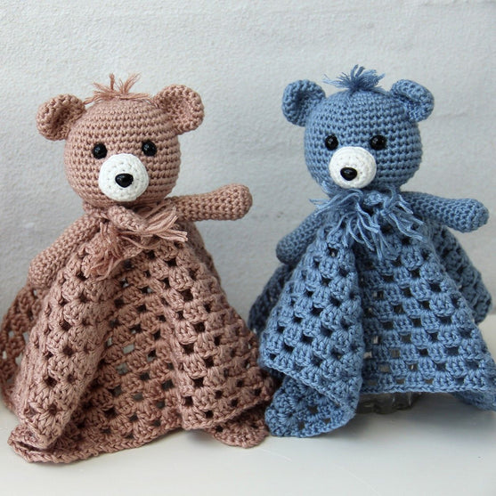 

Nusseklud med bamse
5