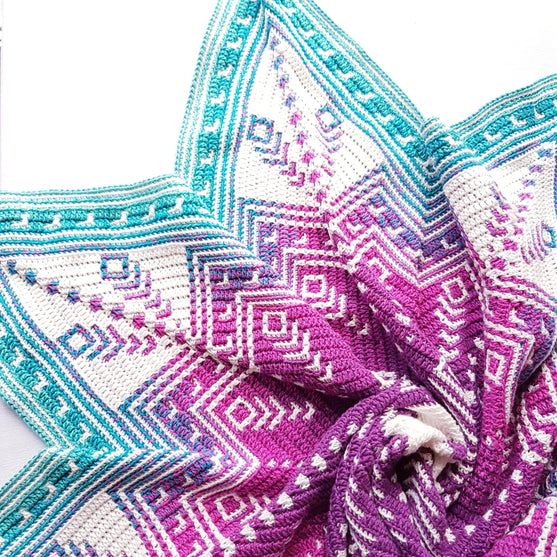 

Peacock Delight - Tæppe
1