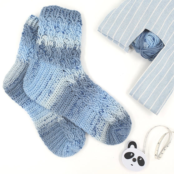 

Linda’s Twisted Socks - Strømper
3