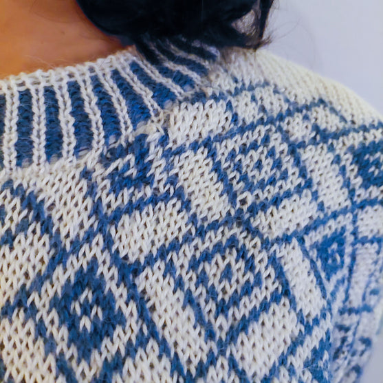 

Azulejo – Sweater
4