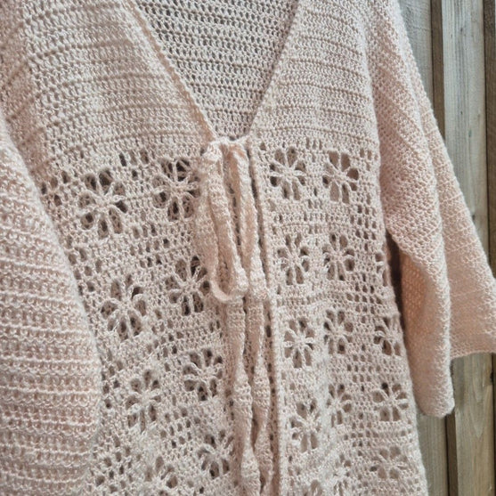 

Dahlia - Cardigan
8