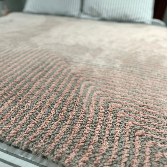 

Ruby’s Mitered Square Blanket - Tæppe
4