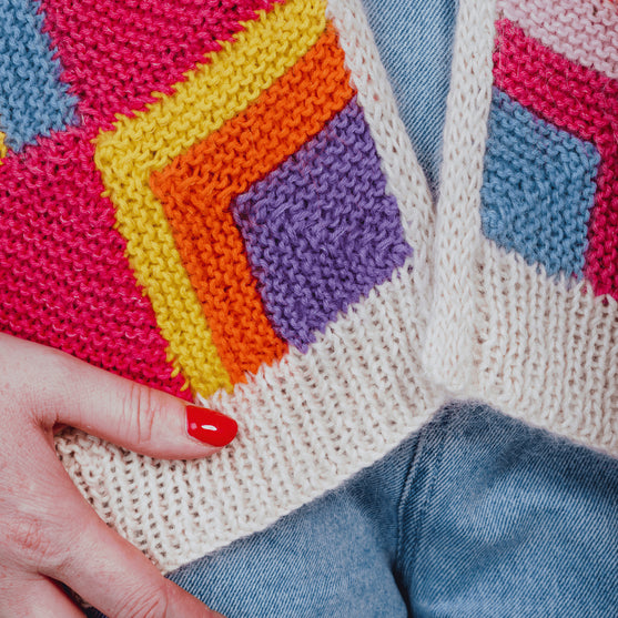 

No Shades of Grey - Cardigan - Strik
8