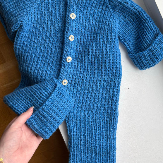 

Easy Sleepy Suit Baby
2