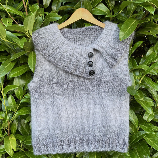 

Pebbles - Vest
2