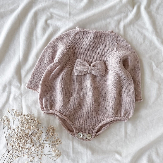 

Bow - Babydragt
1