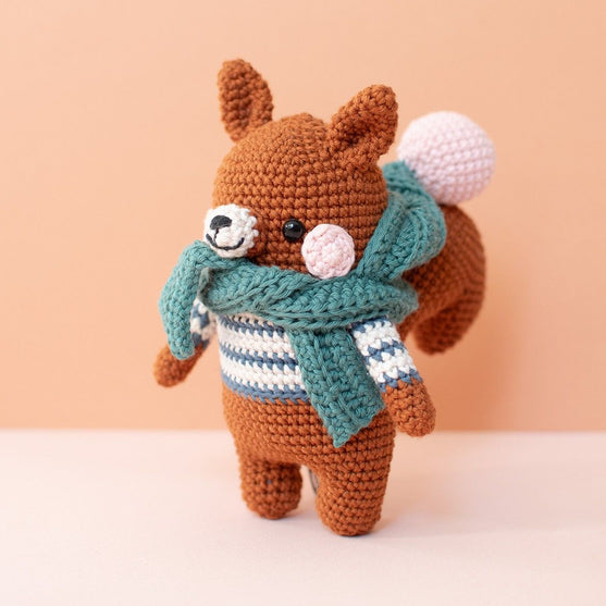 

Bruno Squirrel - Hæklekit
3