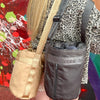 

Cylinder Skuldertaske - Hobbii
8
