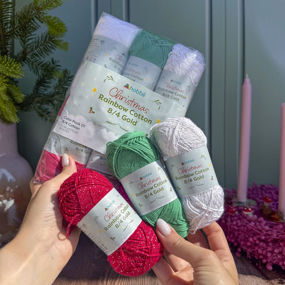 

Rainbow Cotton 8/4 Christmas Gold Color Pack (Limited Edition) - Hobbii
2