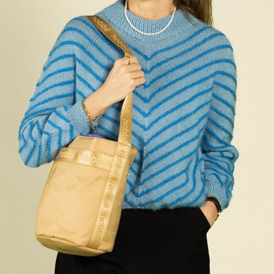 

Cylinder Skuldertaske - Hobbii
9