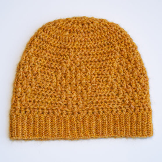 

Beehive - Halstørklæde og beanie
5