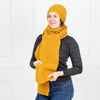 

Beehive - Halstørklæde og beanie
1