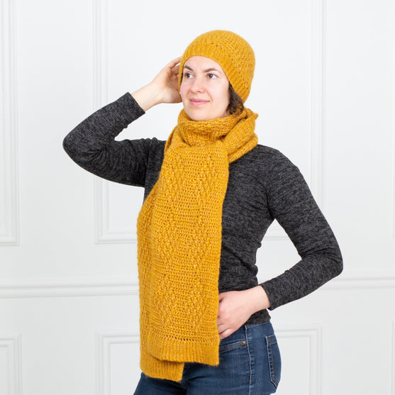 

Beehive - Halstørklæde og beanie
2