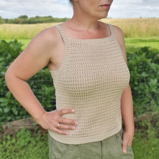 

Golden Glow Summer Top - Sommertop
1