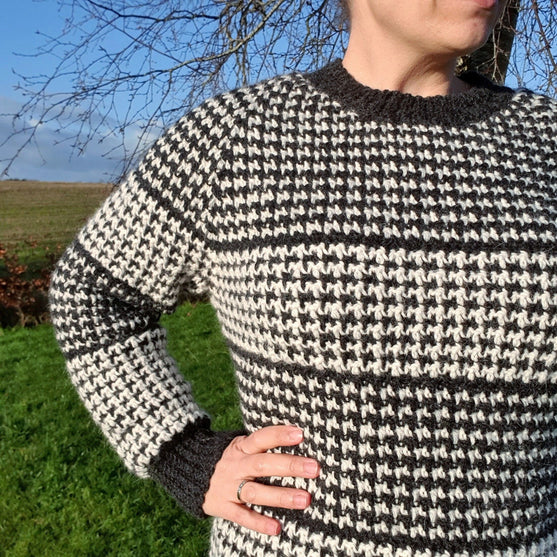 

Houndstooth Harmony - Sweater
2