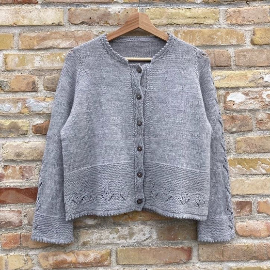 

Tulip – Cardigan
1