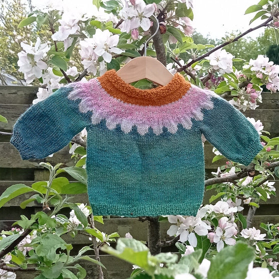 

Dream Flower - Børnesweater
1