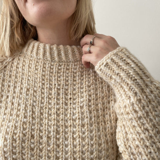 

Easy Evening Sweater
3