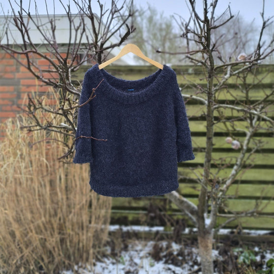 

Suri - Sweater
1